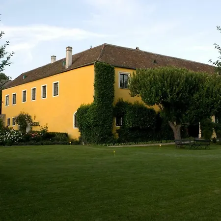 Bed & Breakfast Marienschloessl Wiedendorf
